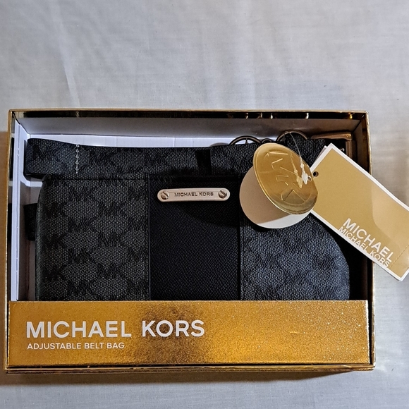 Michael Kors Black Adjustable Belt Bag - Picture 1 of 11